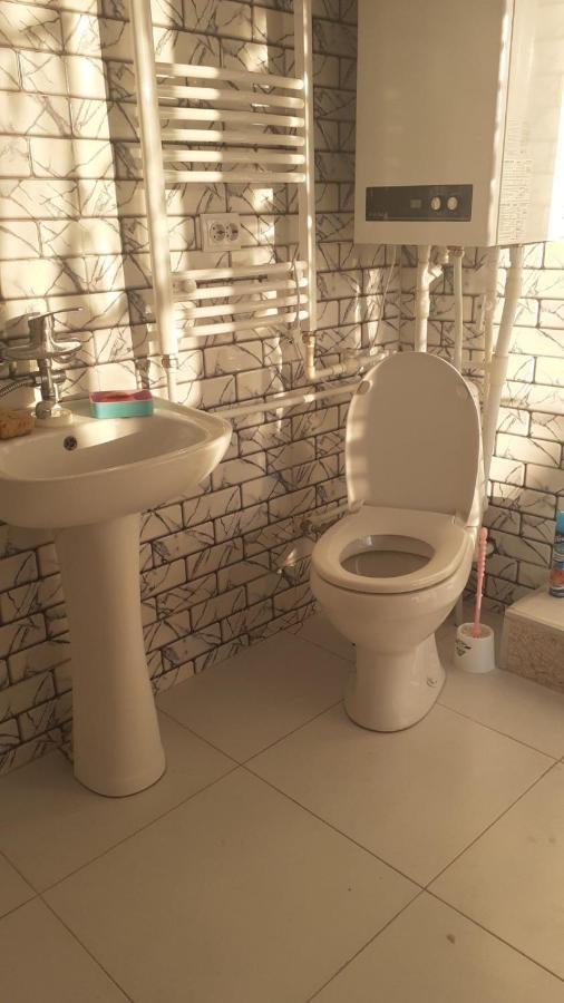 Chveni Ezo Hotel Ambrolauri Bagian luar foto