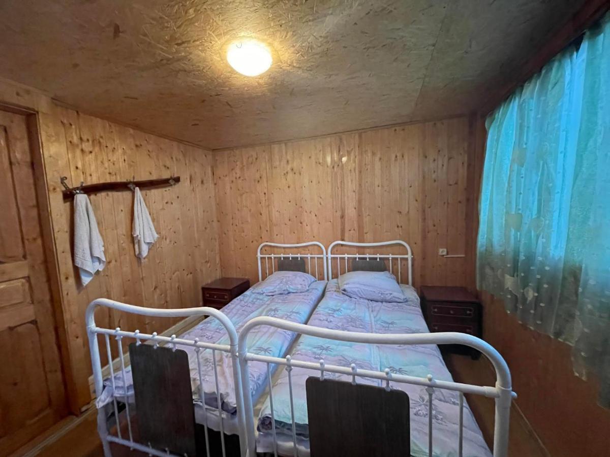 Chveni Ezo Hotel Ambrolauri Bagian luar foto