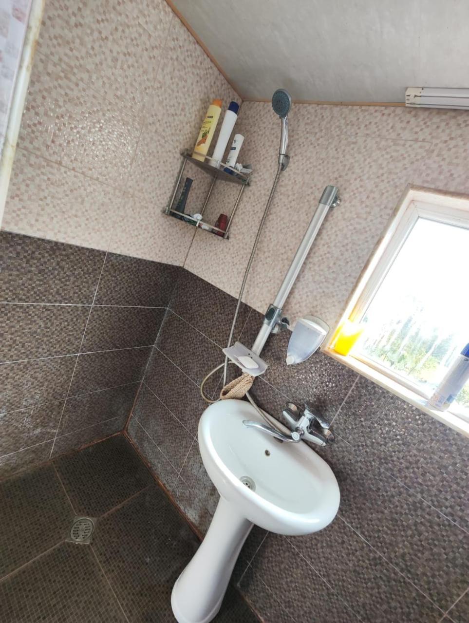 Chveni Ezo Hotel Ambrolauri Bagian luar foto